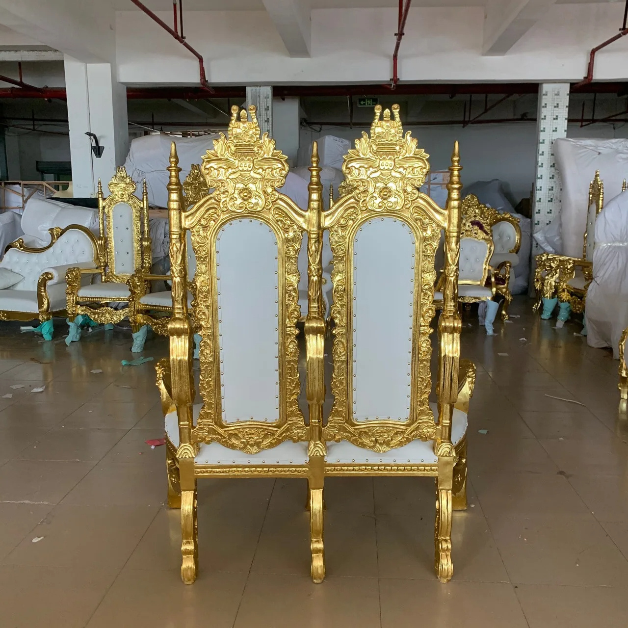 Luxury Royal  High Back Rental Used Gold Loveseat Couple King And Queen Throne Bride And Groom Chair For Weddings Events