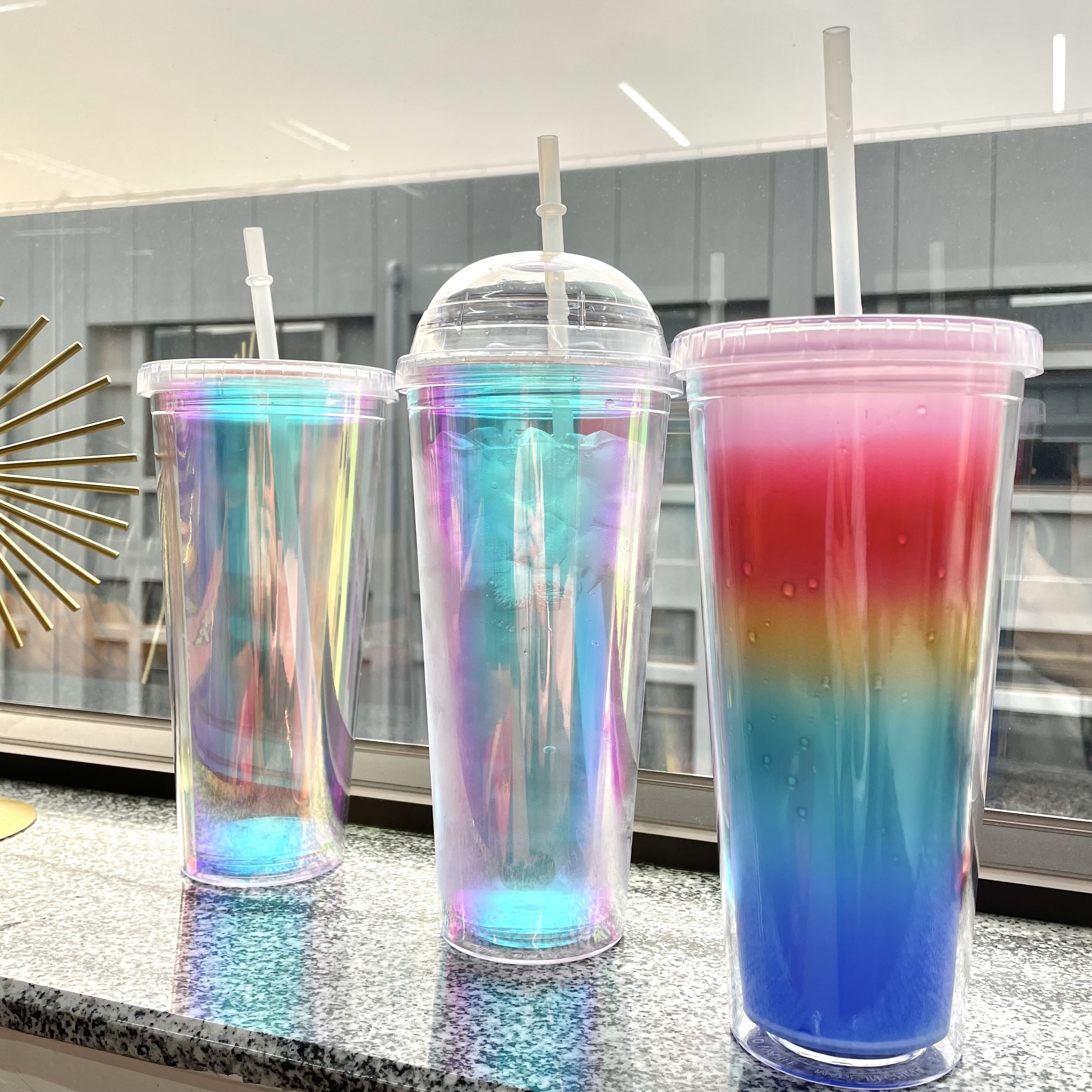 600Ml Double Wall Tumbler Reusable Plastic Cold Rainbow Magic Color Changing Cups With Lids And Straws