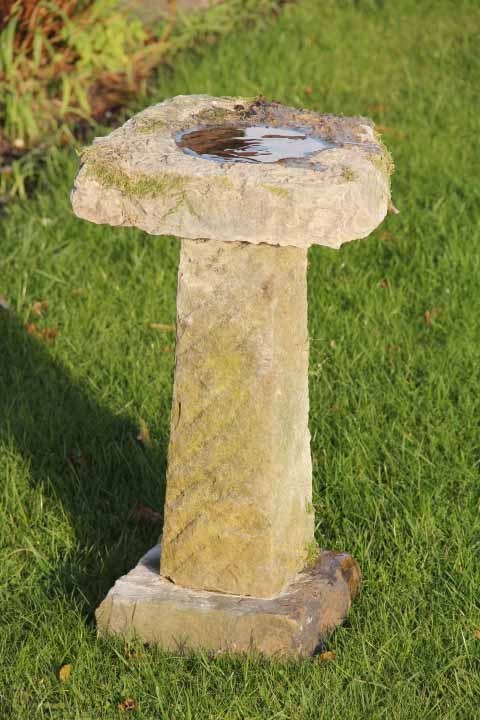 Round Bowl Standing White Handmade Granite Stone Bird Bath for Outdoor Garden Yard Lawn Decoration