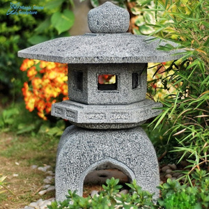 Hand Carved Yukimi White Granite Japanese Lantern for Outdoor Courtyard Garden