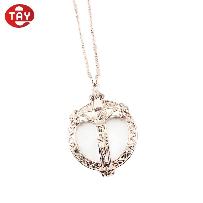 NEW christian pendant necklace magnifier loupe jewelry