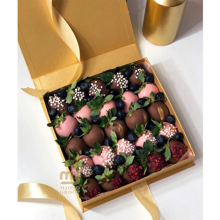 Custom Printed Valentine Strawberry Chocolate Box Packaging Luxury Rigid Paper Cardboard Box Empty Magnetic Closure Gift Box