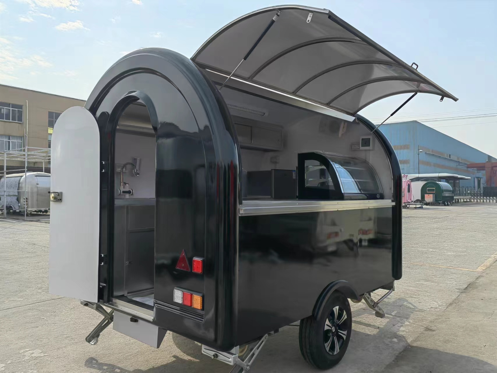 MAICHE Blake Custom Fashion Design Fast Food Trailer Coffee Food Cart with Full Kitchen Equipment Food Trucks Type