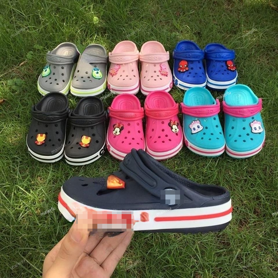 2023 Wholesale EVA Clogs With Brand Logo Fashion Garden Shoes for kids Side Lace Big Letter Beach Slippers