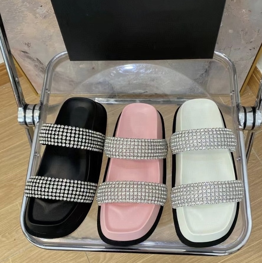 2024 Latest Top Luxury Rubber Stylish Platform Shoes Flat Female Slides Slipper Full Diamond Summer Sandals For Women And Ladies