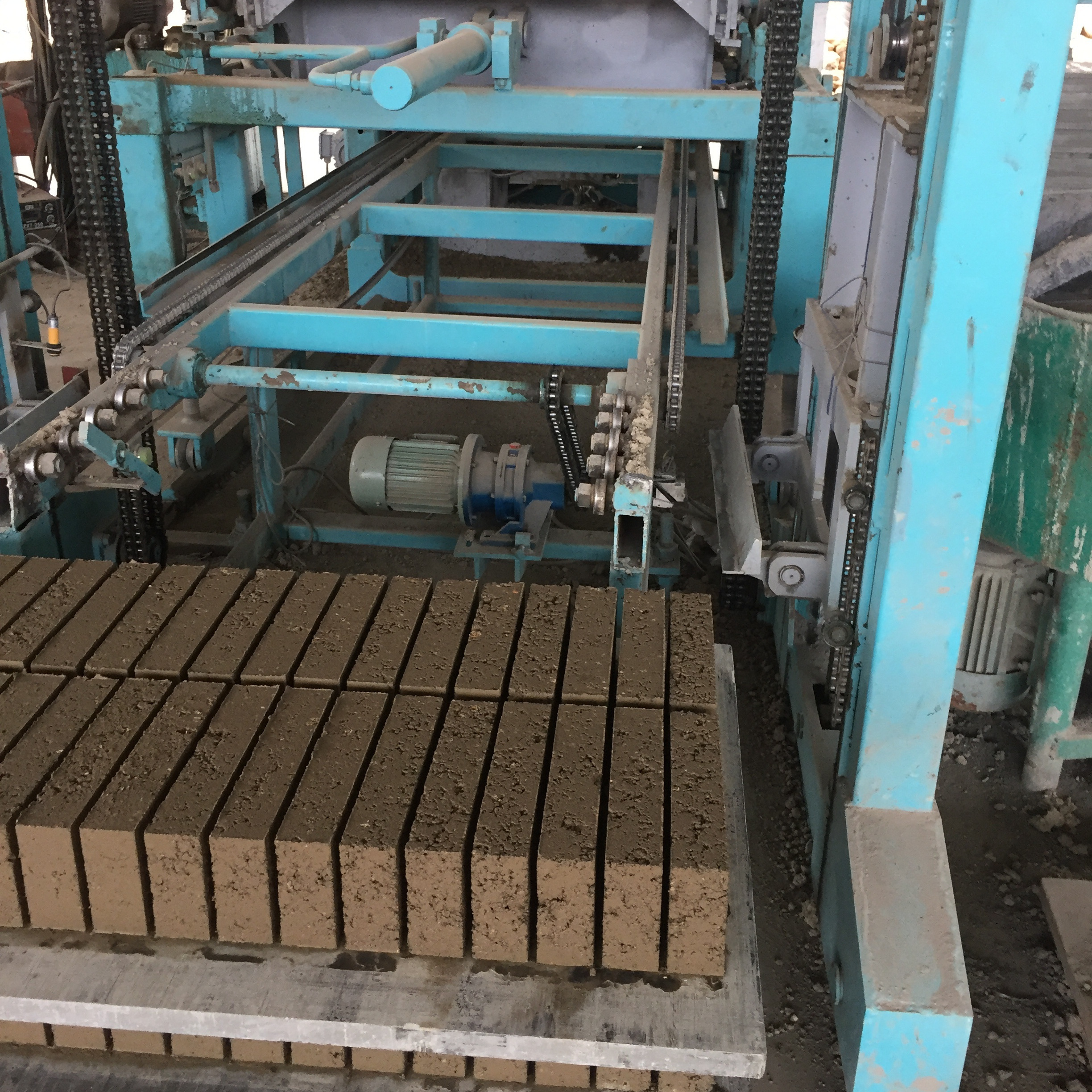 Concrete Brick Block Making Machine Machinery