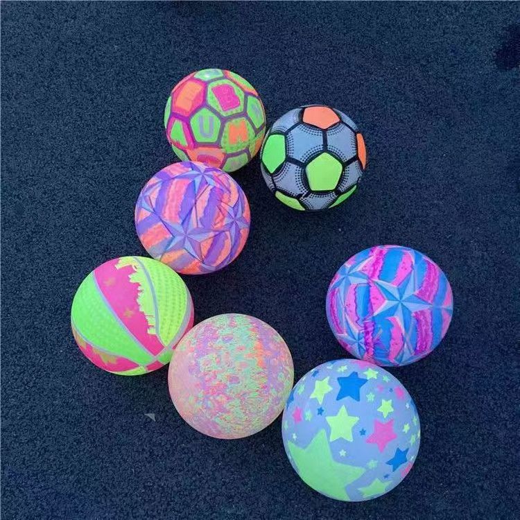 Glowing toys Rainbow Outdoor Glowing in the Dark Light Up Inflatable Led Luminous Children Sports Pvc Toy Beach Balls