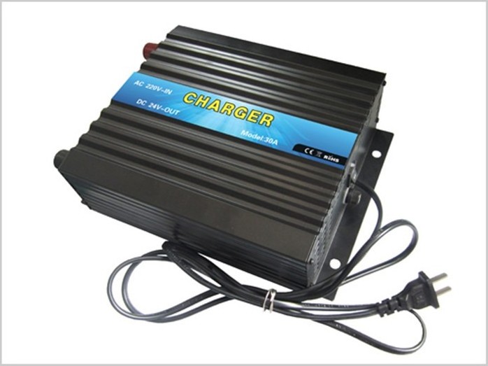 Intelligent 12V 25A solar portable sealed AGM GEL SLA lead acid 18650 battery charger electric scooter