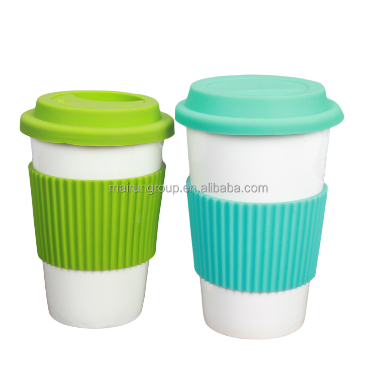 Promotional water bottle PP high definition printing travel plastic coffee cup with silicone lid sleeve