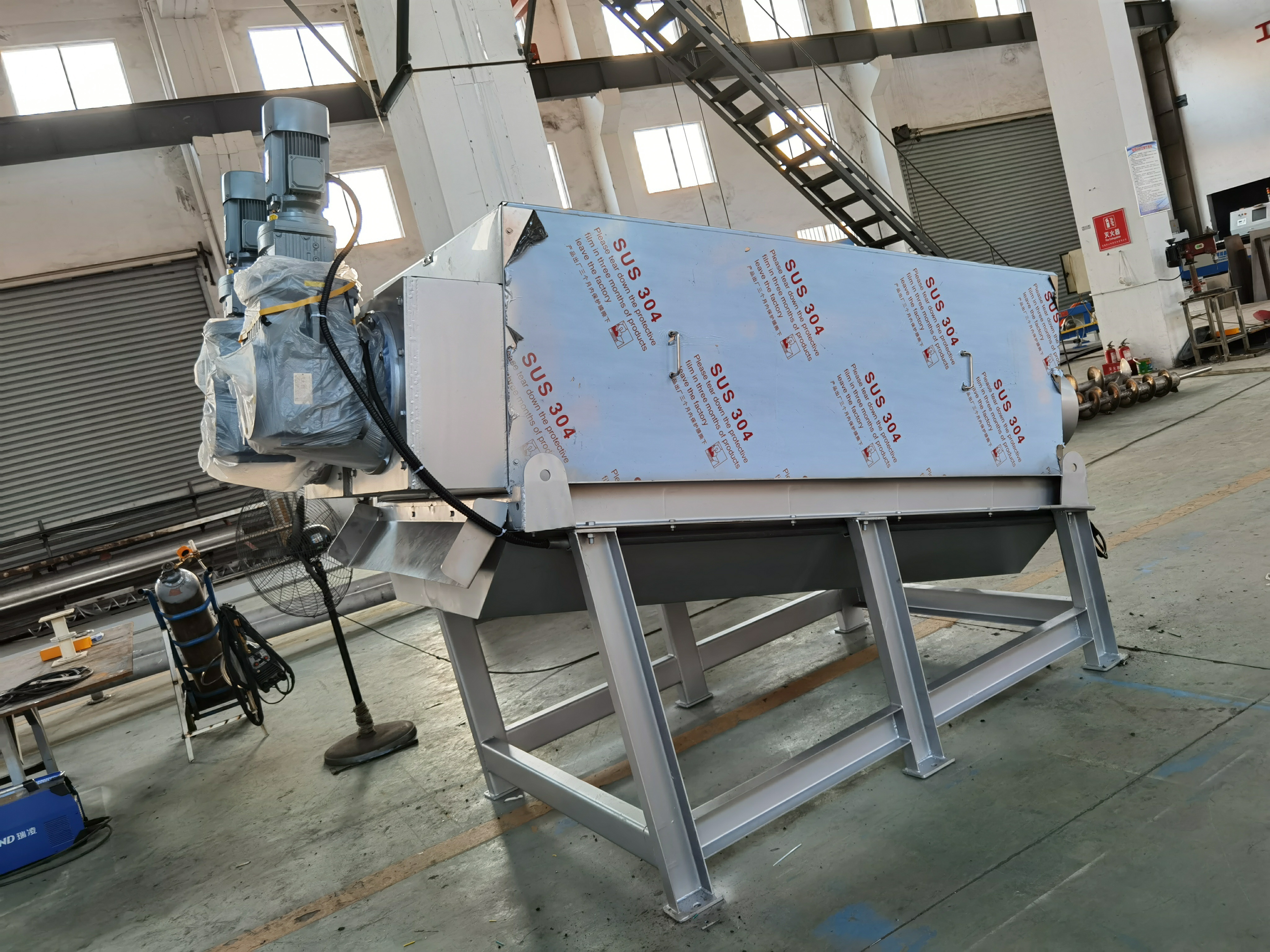 Sludge Dewatering Machine Wastewater Dewatering Screw Press for Cow Dung Wastewater Treatment