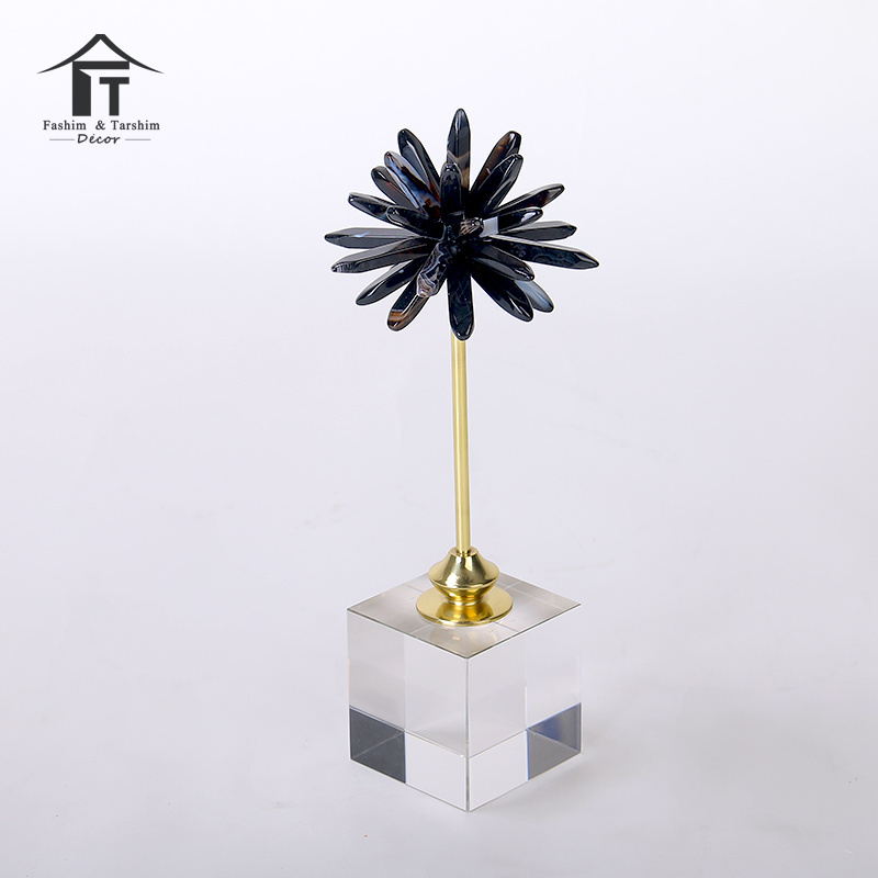 Wholesale Creative Nordic Home Decor Dark Bronze Crystal Flower Stand Wedding Abstract Crystal Sculpture Tabletop Decor