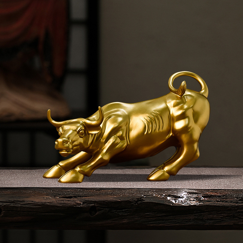 Creative Wall Street bull market resin decoration office bookcase wine cabinet TV cabinet soft installation bull arts and crafts