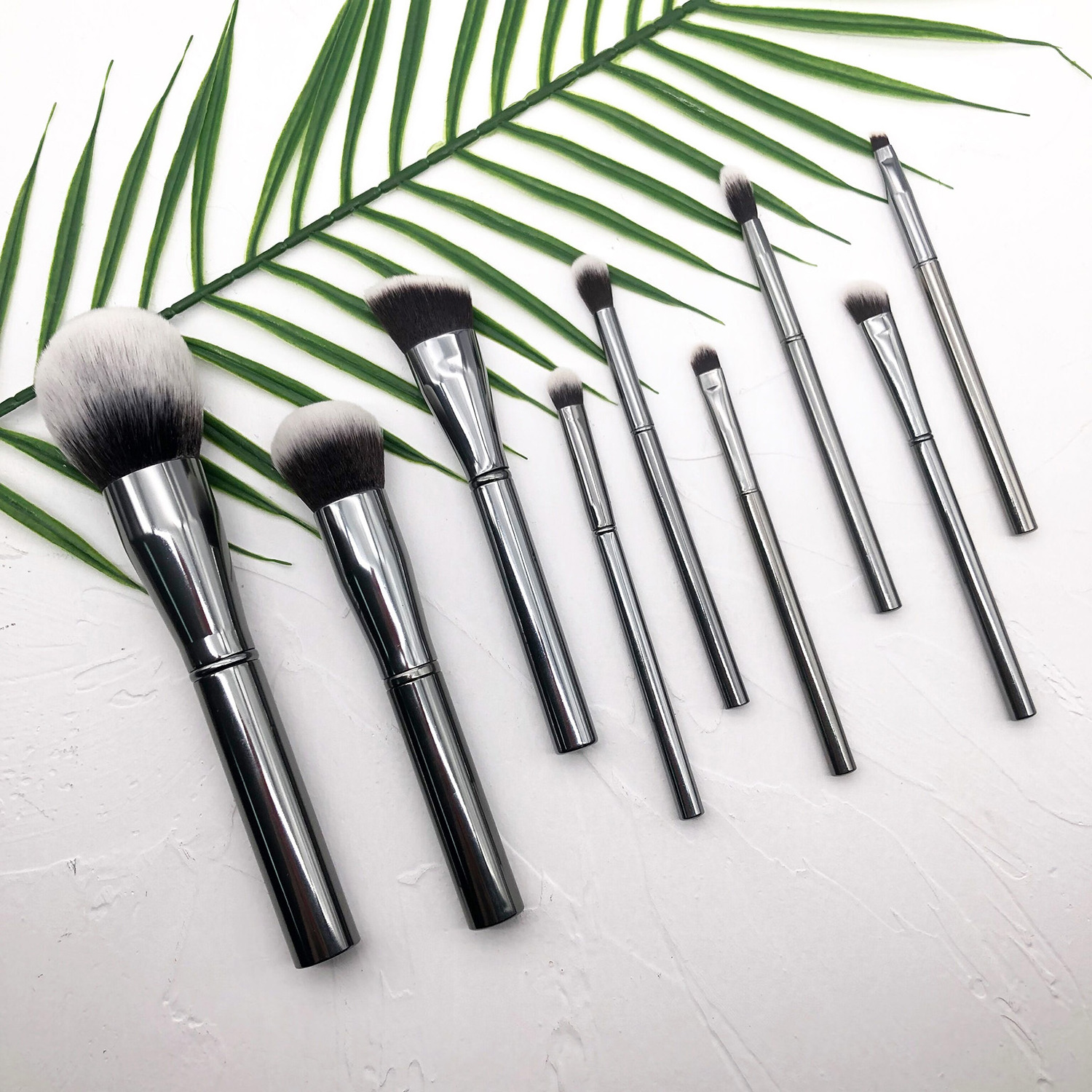 Best selling 9pcs slivery professional makeup brush full set of eyeshadow powder brush full coverage kabuki A022 YRX