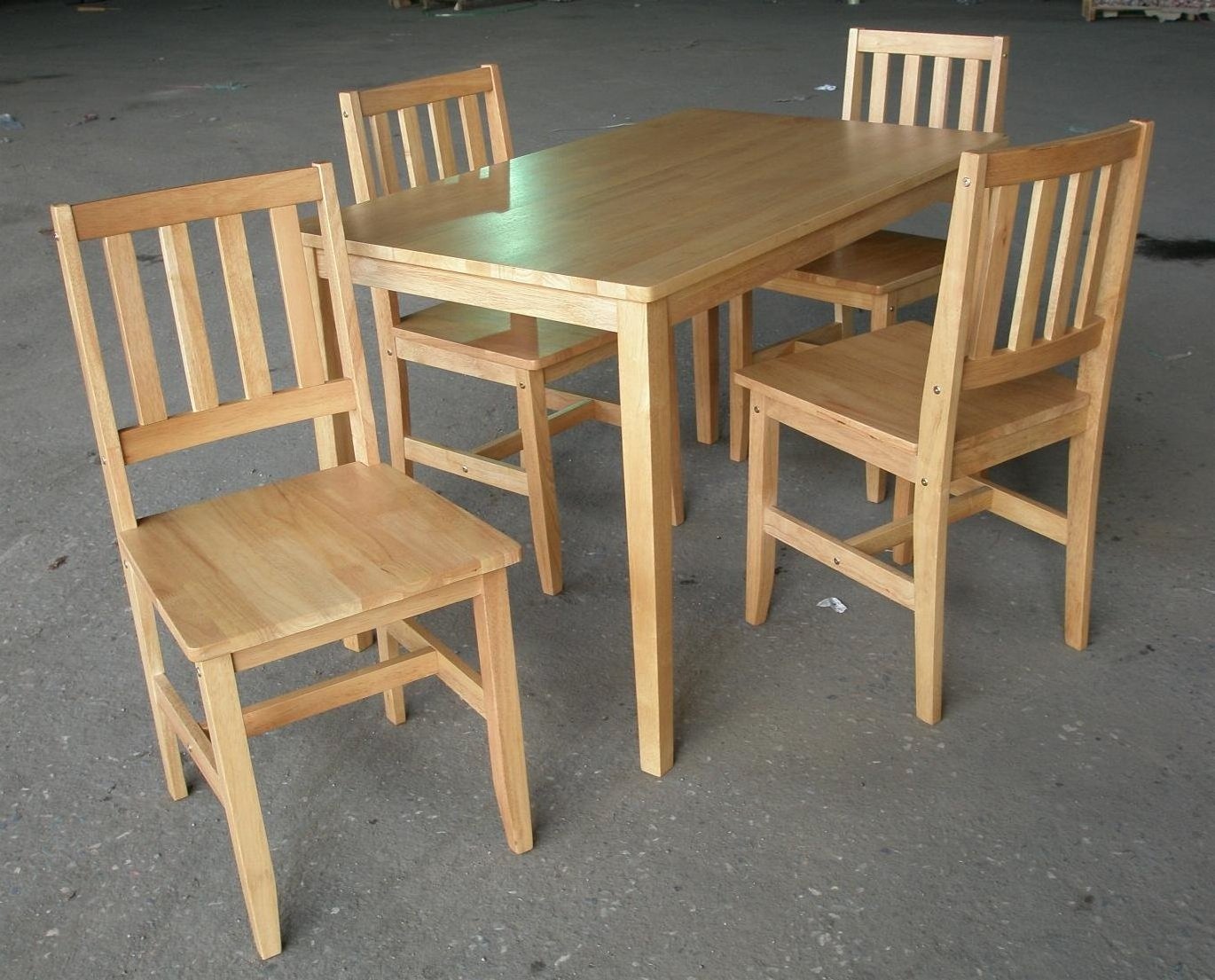 Evergreen Best Selling  Malaysian Solid Rubber Wood Lancaster Table and Chair Dining furniture set