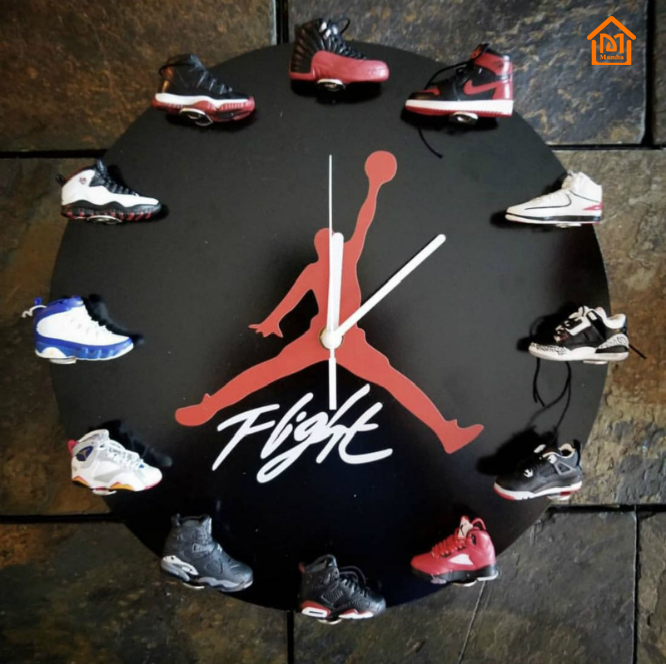 Wholesale sells 3D air Jordans, sneakers, clocks and high-end gift boxes