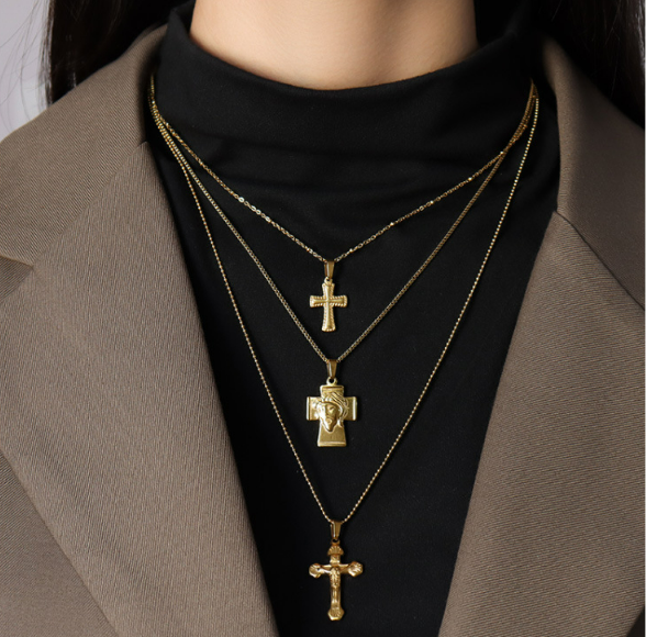 Popular Personality Fashion 18K Gold Plated Cross Pendant Accessories Vintage Stainless Steel Cross Necklace for Women