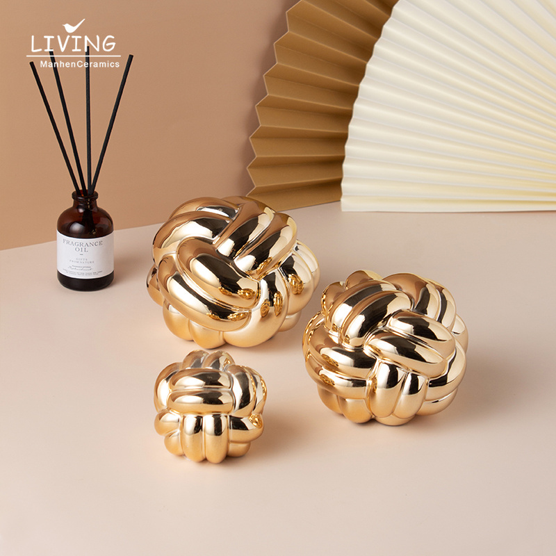 Luxury creative design home decorative  ceramic crafts golden ball ornaments home decoration for gift crafts