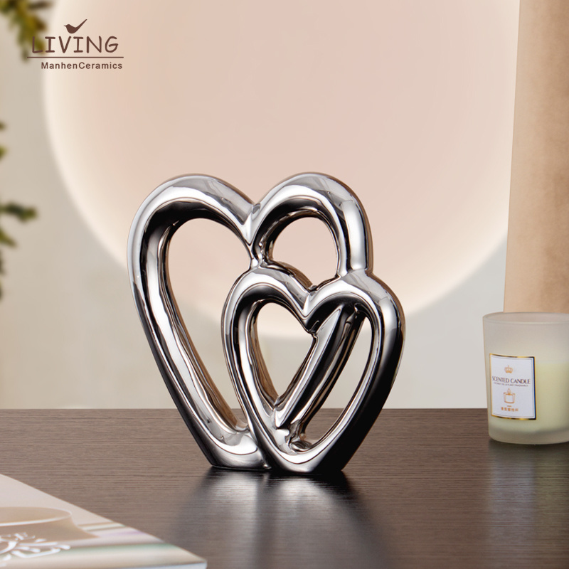 European Modern Luxury Double Heart Shaped Sculpture Craft Ceramic Love Ornament Silver Luxury Home Decor For Valentine Day Gift