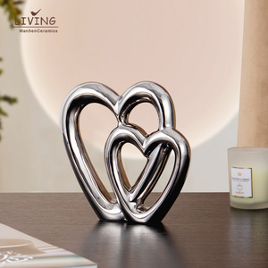 European Modern Luxury Double Heart Shaped Sculpture Craft Ceramic Love Ornament Silver Luxury Home Decor For Valentine Day Gift