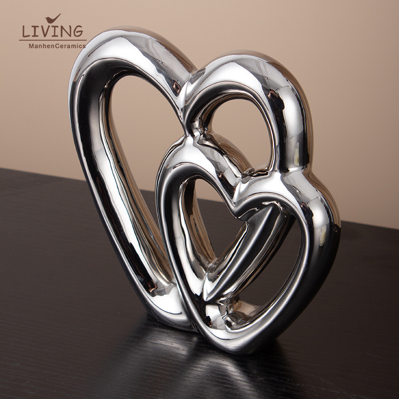 European Modern Luxury Double Heart Shaped Sculpture Craft Ceramic Love Ornament Silver Luxury Home Decor For Valentine Day Gift