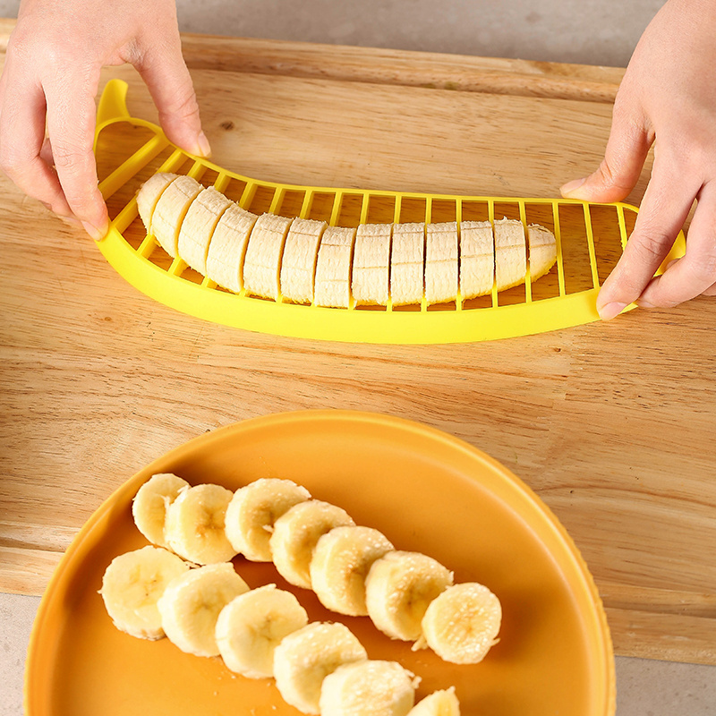 Manjia Banana Slicer Cutters Practical Kitchen Tool Plastic Salad Fruit Peeler Cutter Chopper Easy Banana Slicer