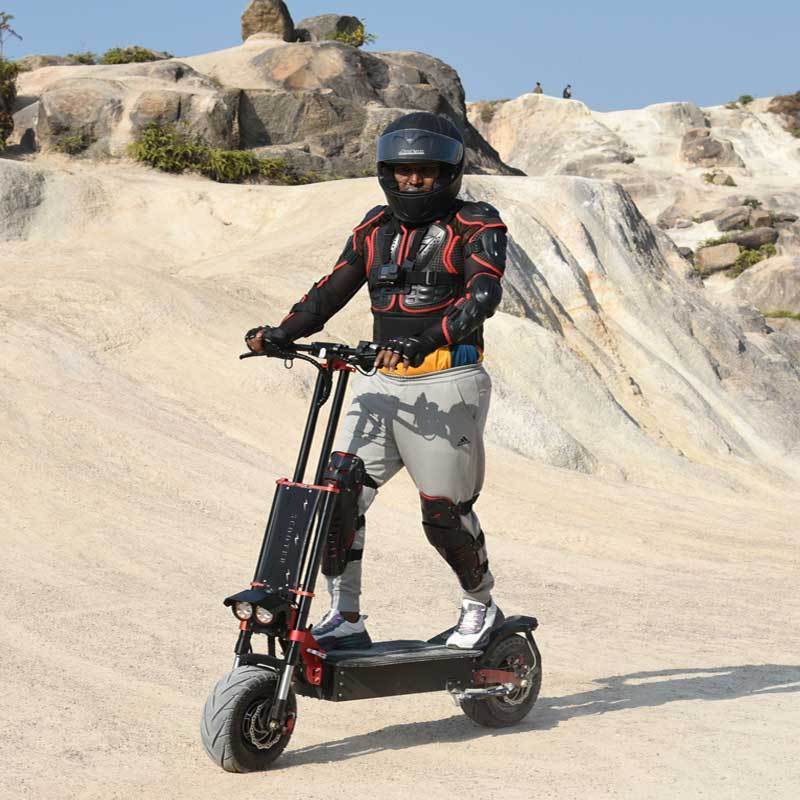 X5 13 Inch 60V 5600W 52Mph Two Wheel Dual Motor Fat Tire Off Road Folding E Scooter Electric Scooter For Adult