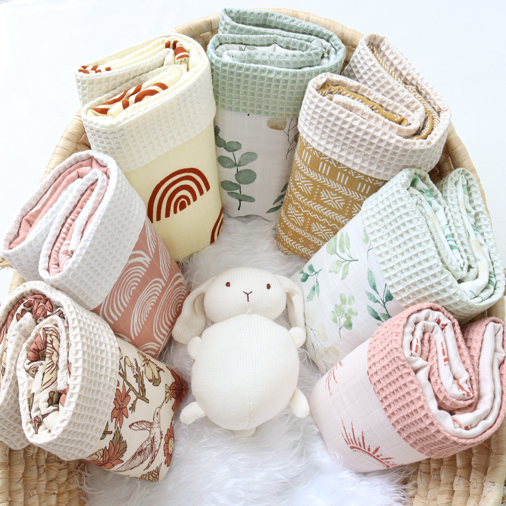 2 Layers Printed Patterns Bamboo Cotton Baby Muslin Swaddle Blanket with Waffle Fabric Towel for Newborn Wrap Shower Gift