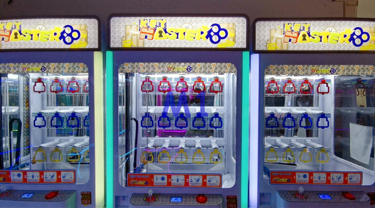 GOOD Profit Prize Vending Machine Key Master Metal Cabinet Crane Game Gift Vending Machine For Sale