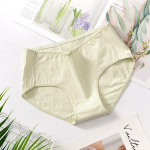 Hot-selling OEM Cotton Cute Ladies Briefs Junior Thong Women's Underwear Teen Girls Panties