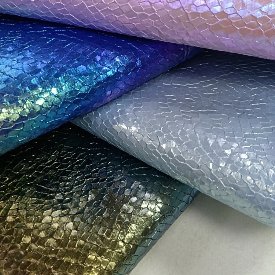 Laserable Color 0.8 mm Metallic Mermaid 3D Snake Fish Texture Leather PVC Faux Leather Fabric for Clothing Bag Wallet Wallpaper