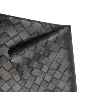 Factory Direct Plaid Pattern 0.8 mm Unwoven Backing PVC Bags Synthetic Leather Material for Suitcase Handbags