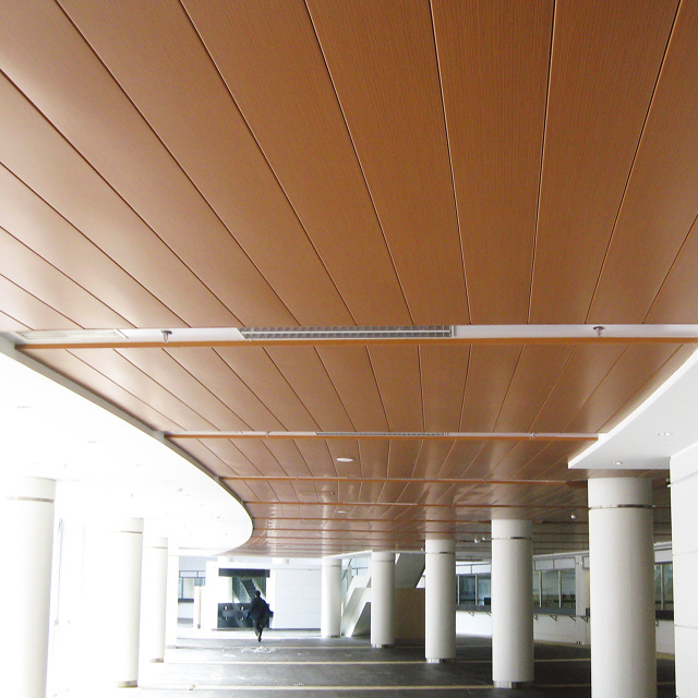 0.5-1.2mm Decorative Aluminum Linear Ceiling Panel Metal Plank Strip Ceiling For Commercial Space