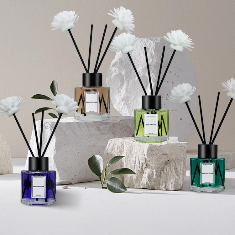 Customized 50ml Hotel And Household Aroma Collection Flower Reed Diffuser Sets Fresh Ai Diffuseur De Parfum Maison