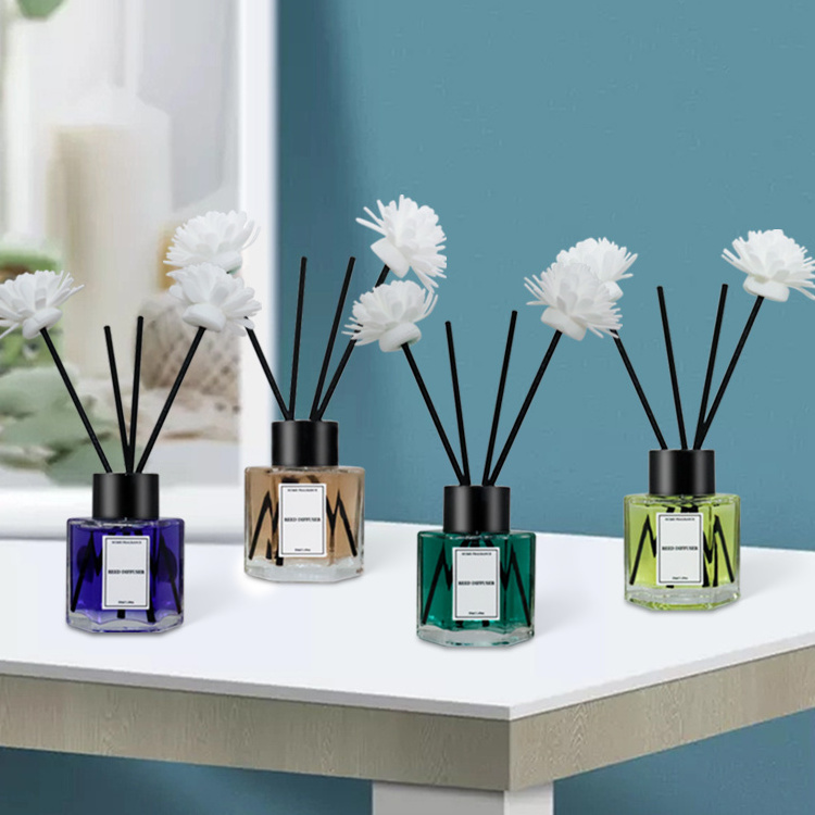 Customized 50ml Hotel And Household Aroma Collection Flower Reed Diffuser Sets Fresh Ai Diffuseur De Parfum Maison