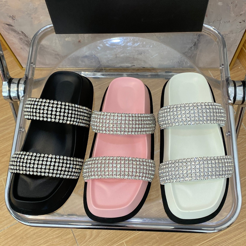 2024 Luxury Rubber Stylish Latest Mujer Platform Shoe Flat Female Slides Slipper Summer Women'S Sandals For Women And Ladies