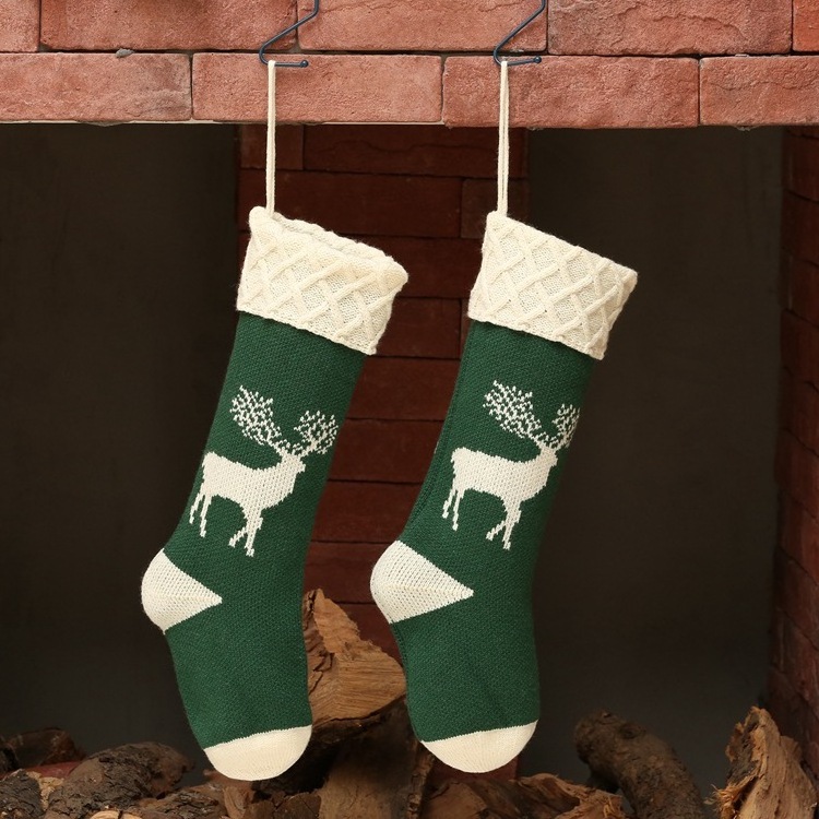 Family Classic Cable Knit White Christmas Stockings Christmas tree design