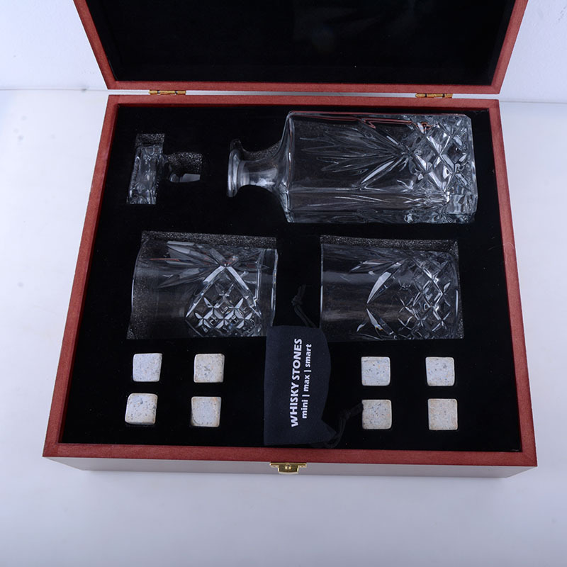 Modern Square Whisky Glass Decanter Set Wooden Box 750ml Stainless Steel Wine Drink Glass Custom Logo Transparent Glass Type