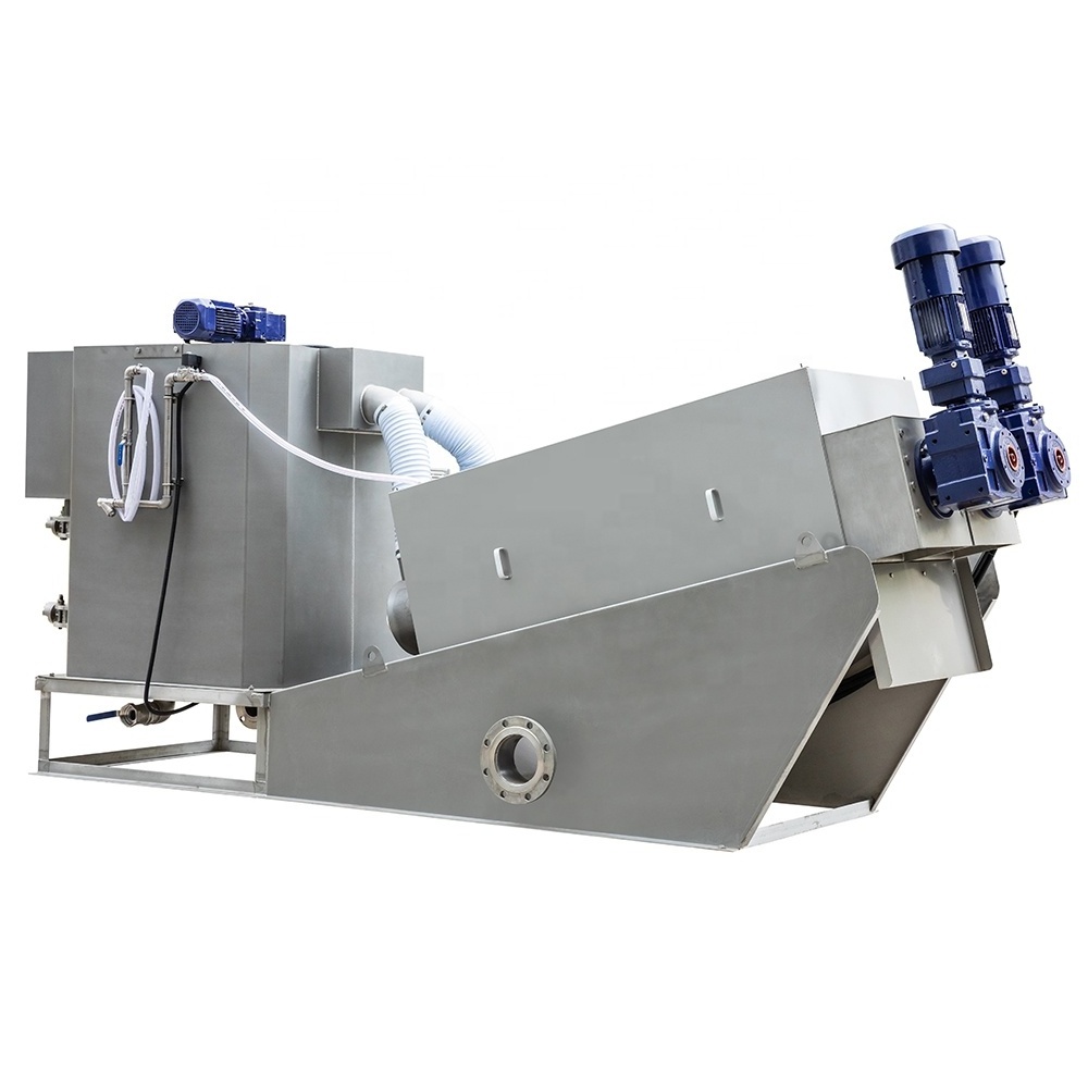 Energy saving sludge dewatering screw press