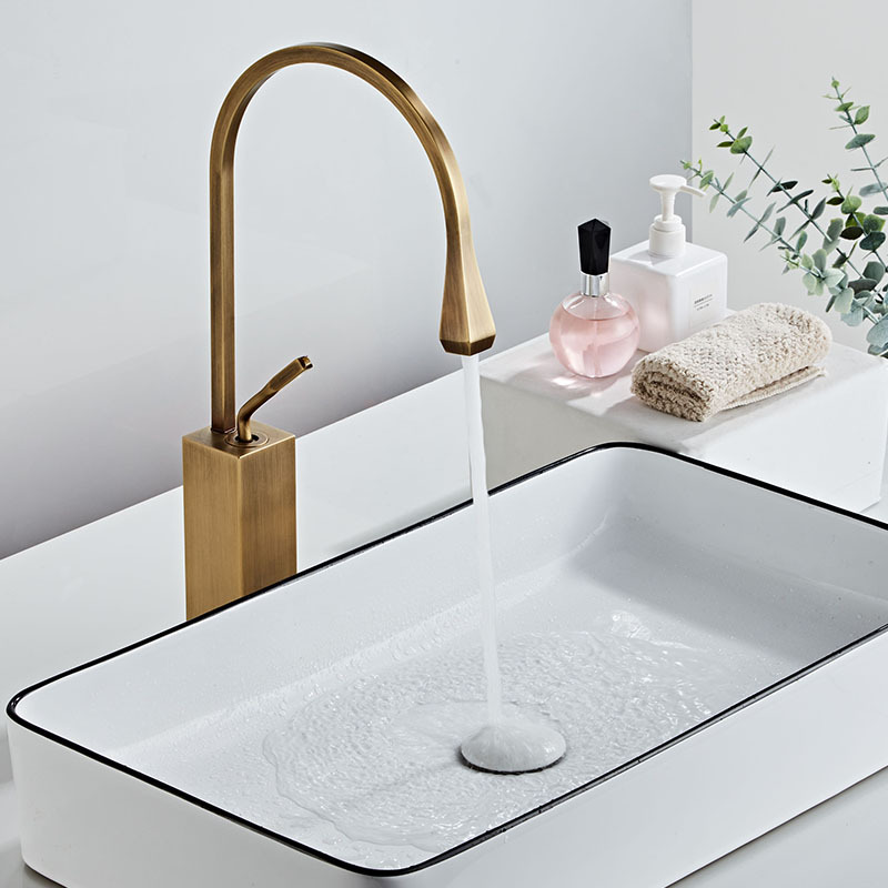 NEW DESIGN HOTEL LUXURY   GOLDEN SINGLE HANDLE BATHROOM BASIN FAUCET