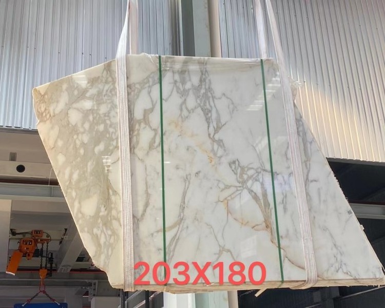 Factory Price Wholesales Natural White Stone Calacatta Gold Marble Slab For Wall Tiles