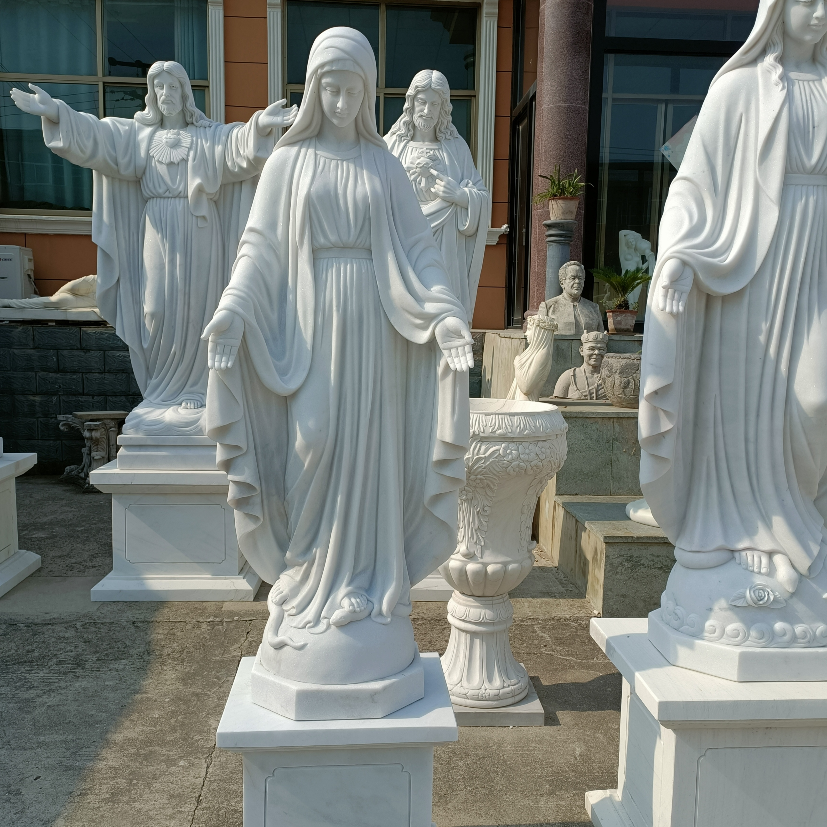 Customized Life Size Religious Statues Outdoor Decoration Stone Marbled Sculpture Marble Jesus Statue