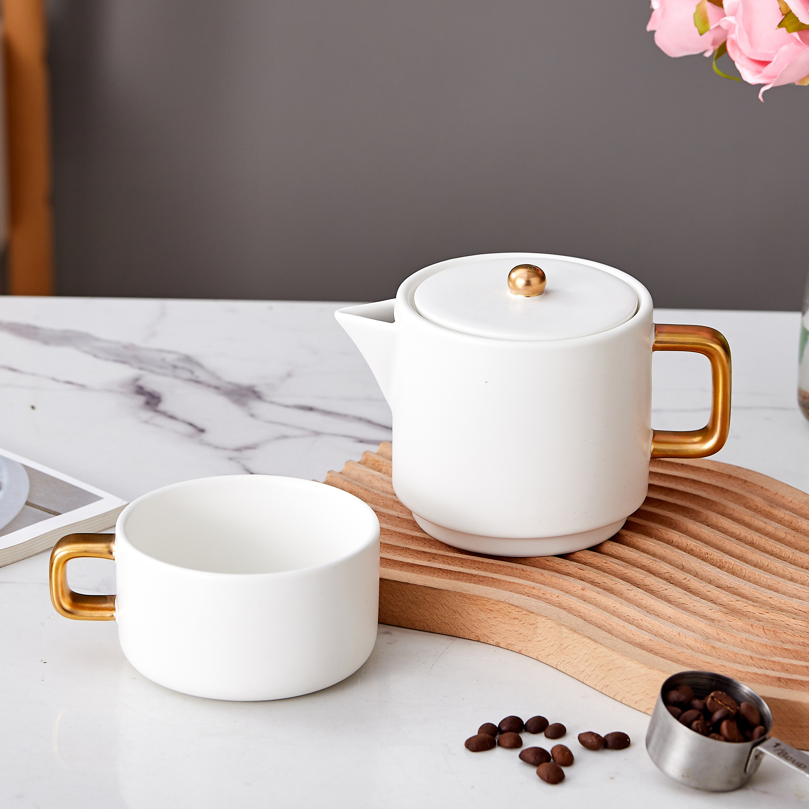 Simple matte white household tea cup and pot  luxury teaware ceramic tea pot  with gold handle