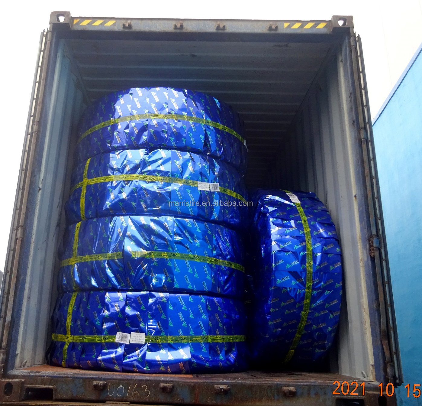 OTR tyre PORT TYRE FOR EMPTY CONTAINER HANDLER 18.00-25   PR40