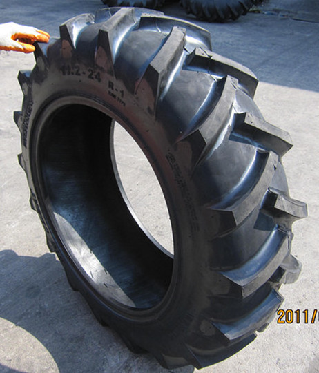 High Sales Pakistani Pris 16.9.28 Tractor Tyres Nperuvianubber TT 20 Inch Black Lion Tyres Radial 13.6x24 Natural Rubber 50PCS