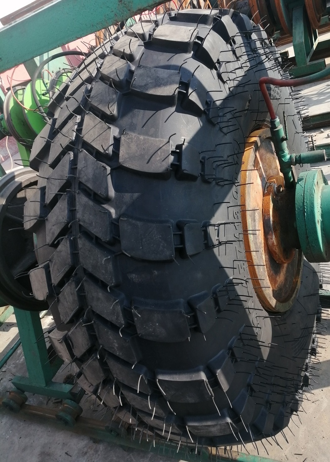 13.00-18  13.00x18 13.00R20  truck tire with best quality and best price