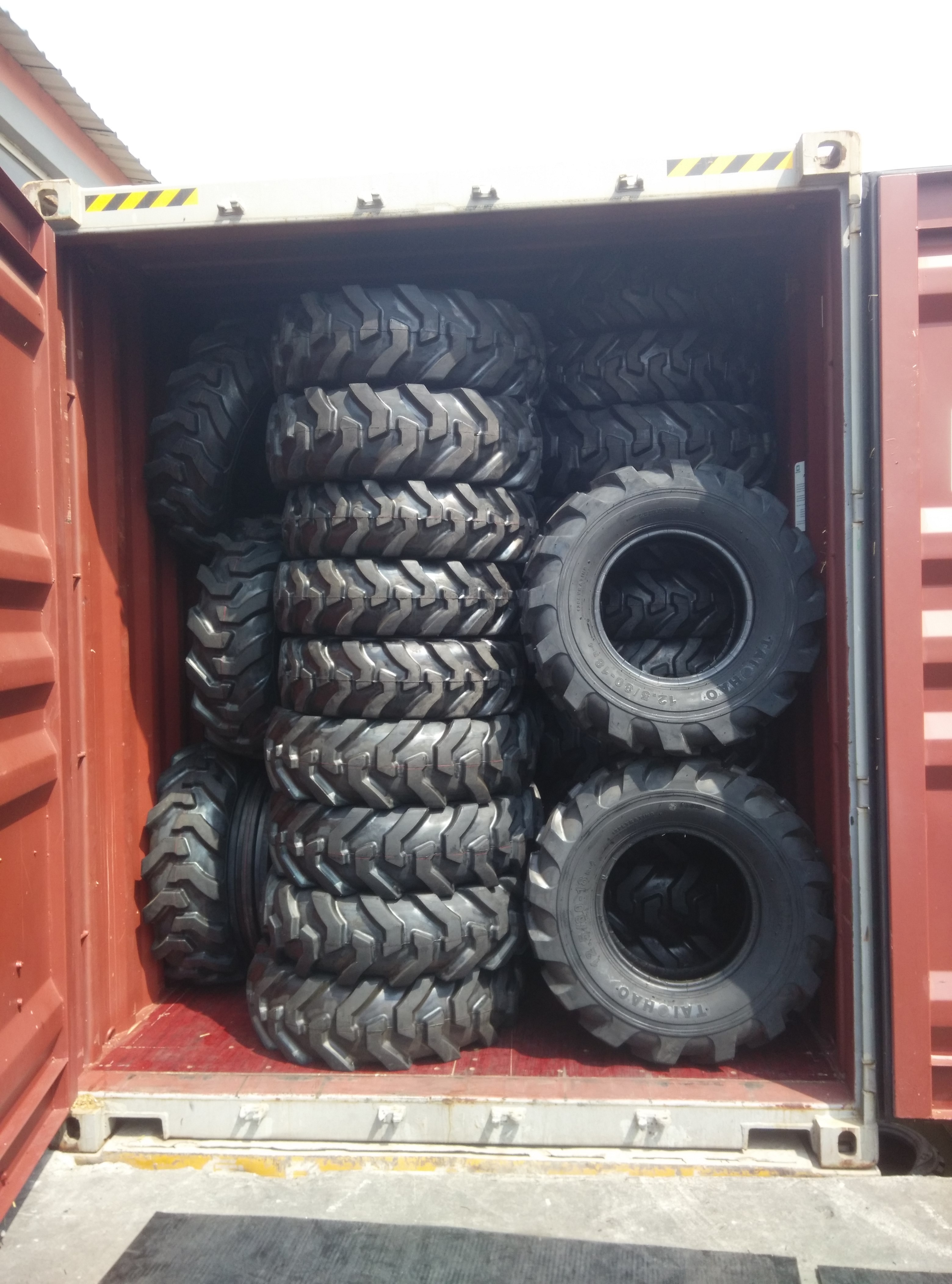 Small rubber pneumatic shaped solid tire 15X4.50-8 18X7.00-8 21X8.00-9 resilient tyres for forklifts with best price