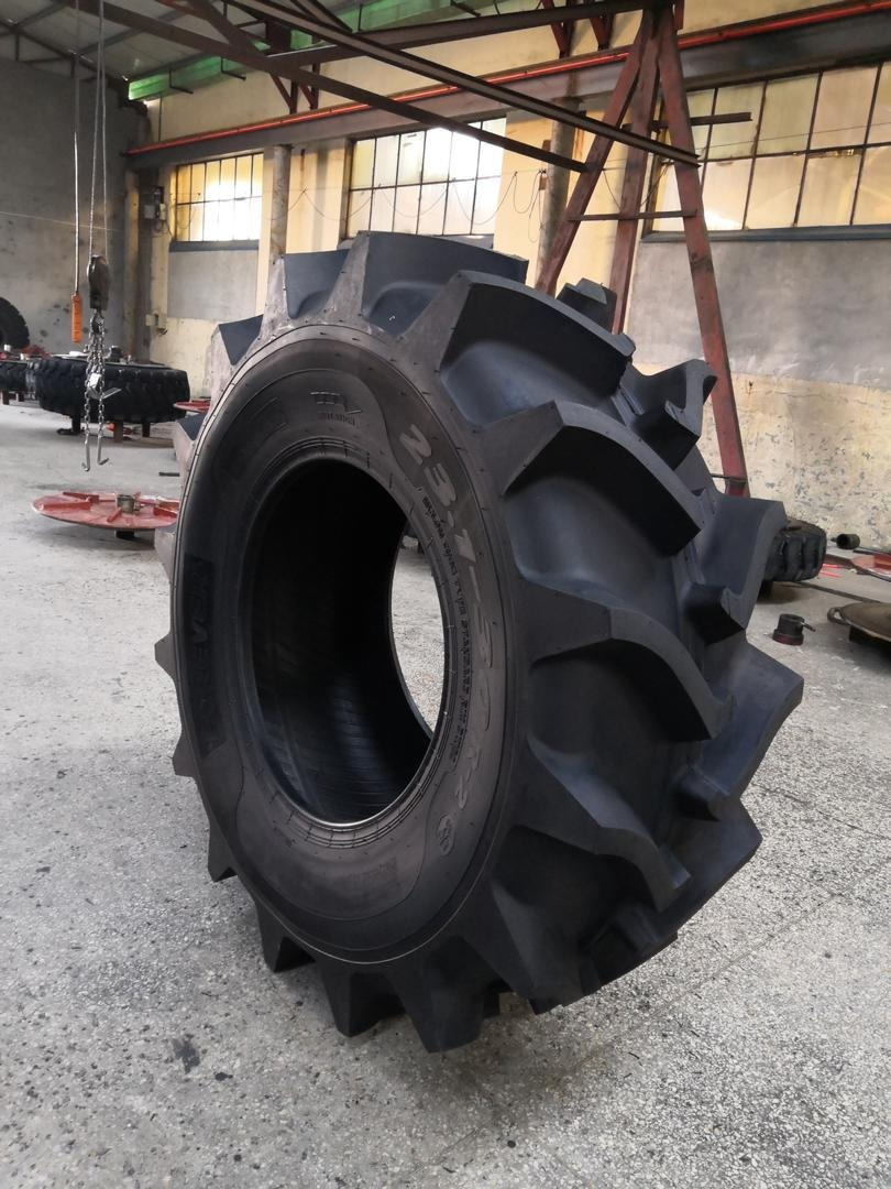 larger traction tire R-2 harvester tyre 19.5l-24 18.4-30 23.1-26 28l-26 19.5lx24 18.4x30 23.1x26 28lx26