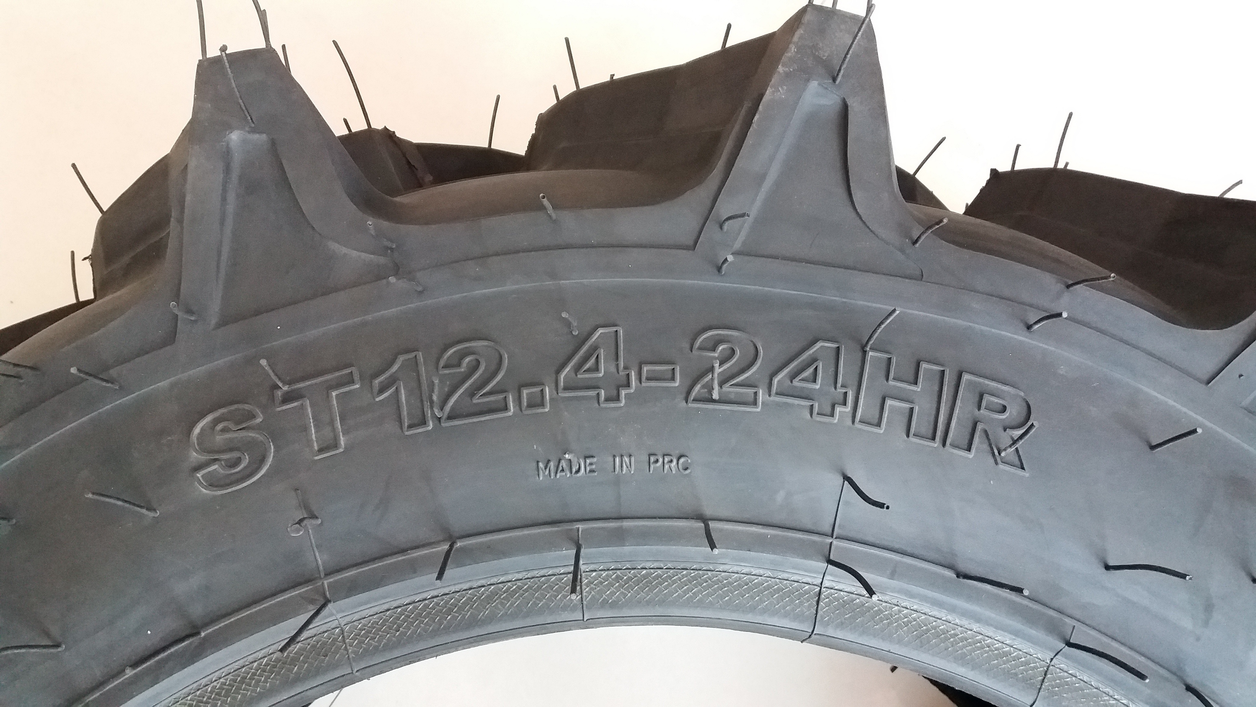 9.5-24 12.4-24 R2 for Sale High Quality Cheap Farm Tractor Tire Made in China Natural Rubber Tyre Tractor Tractor Tires 14.9 28