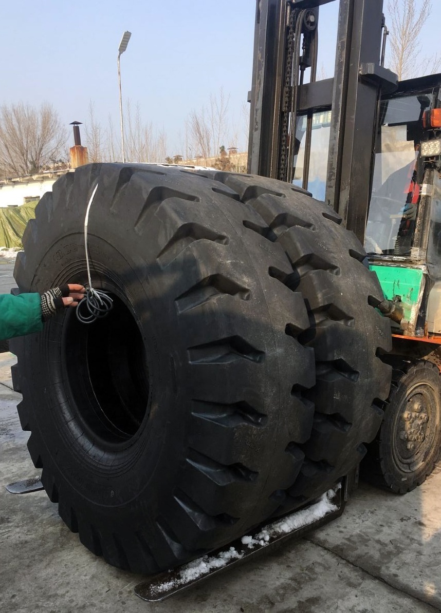 Factory Wholesale Tyres for Dumpers E4 Heavy Duty Bias Tires 1800-33 1800-25 2100-25 Economic Dump Truck Tire 18.00-25 1800x25