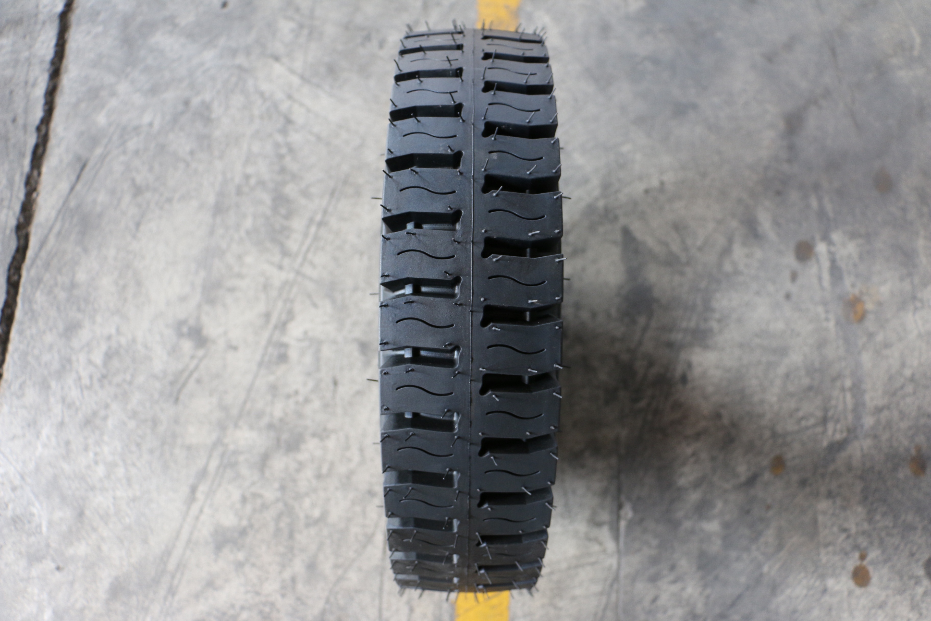 motorcycle tires 3.00-10 2.25-17  3.50-10 3.00-12 2.50-14 2.75-14 2.50-17 60/100-10 2.50-10 70/65-6.5 60/70-6.5 200x50